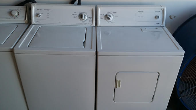 Columbia Station used Kenmore Heavy Duty washer dryer set